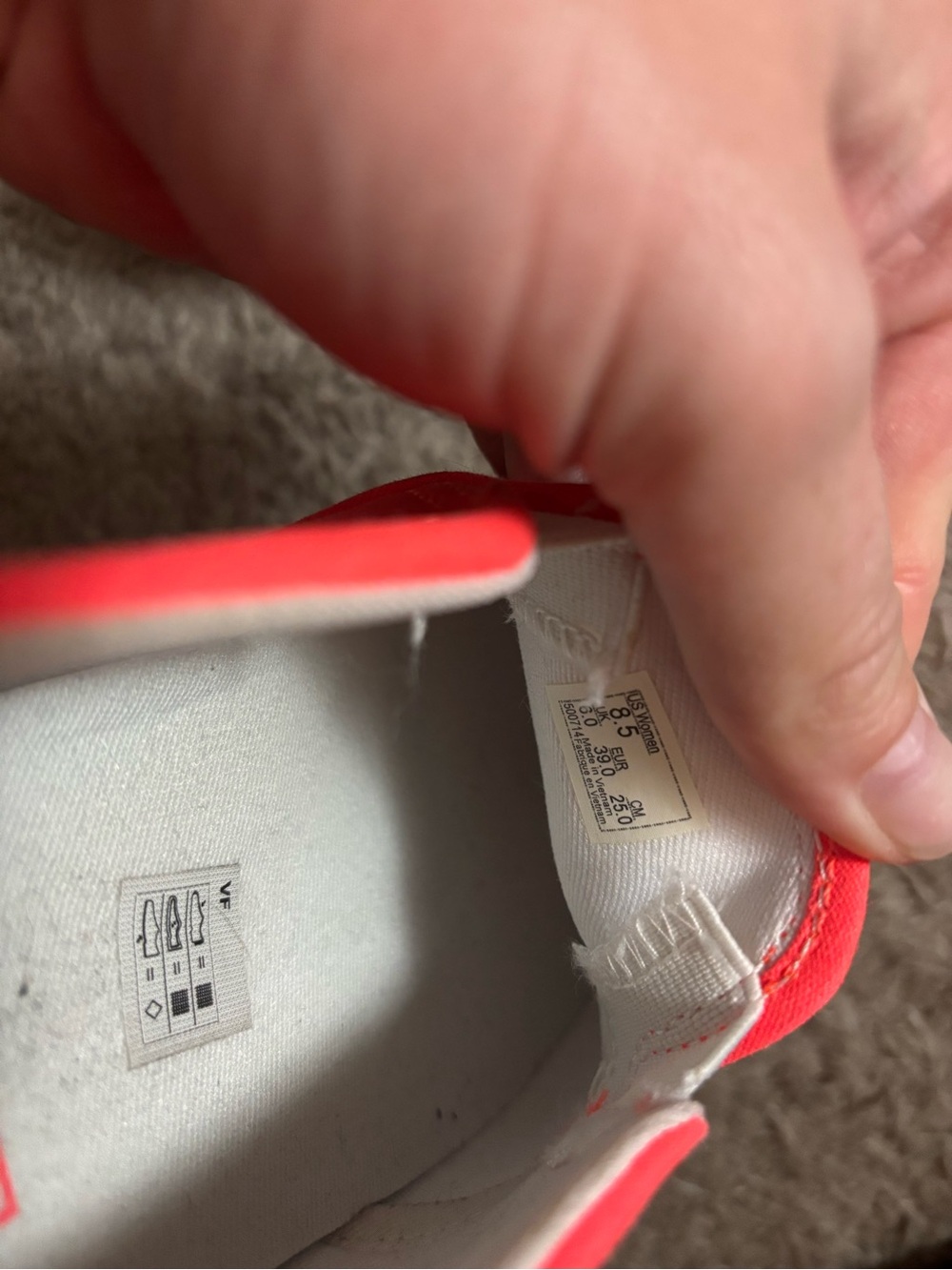 Vans - Picture 3 of 4